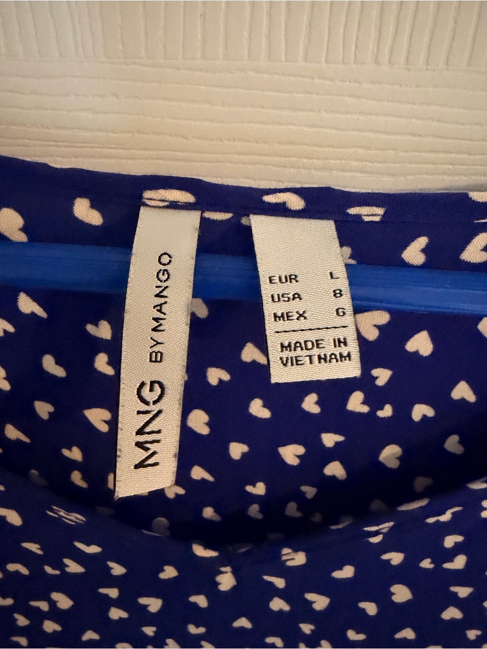 Women’s Blue Heart Print V-Neck Top - Picture 2 of 4